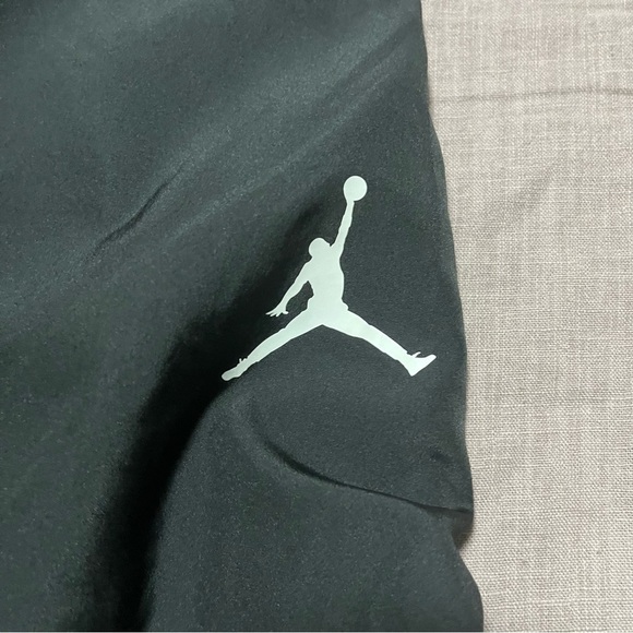 Jordan Kids Black Jogger Track pants Relaxed Fit elastic Size Large Athletic - Picture 3 of 8